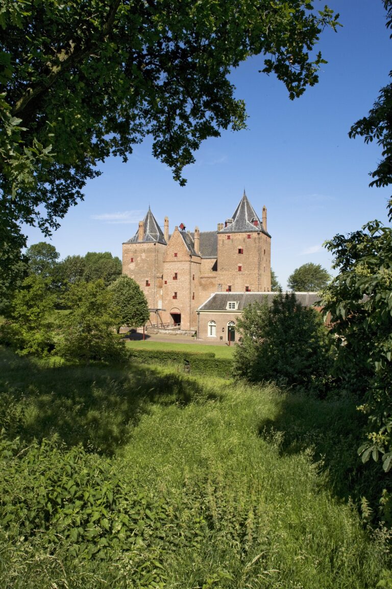 Slot Loevestein 013
