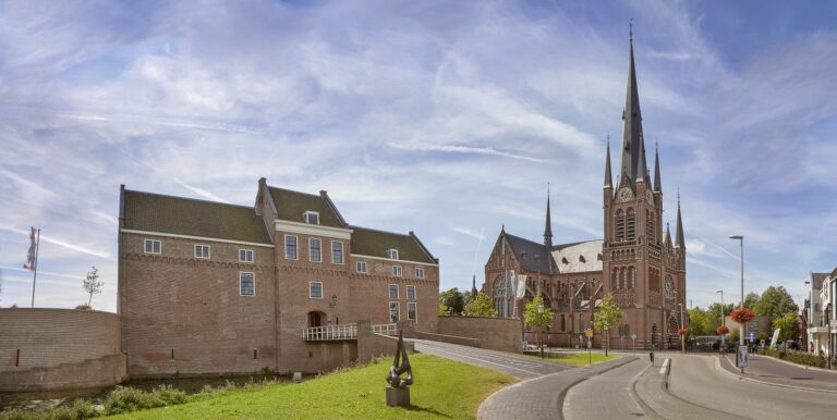 Panorama Kasteel en Kerk